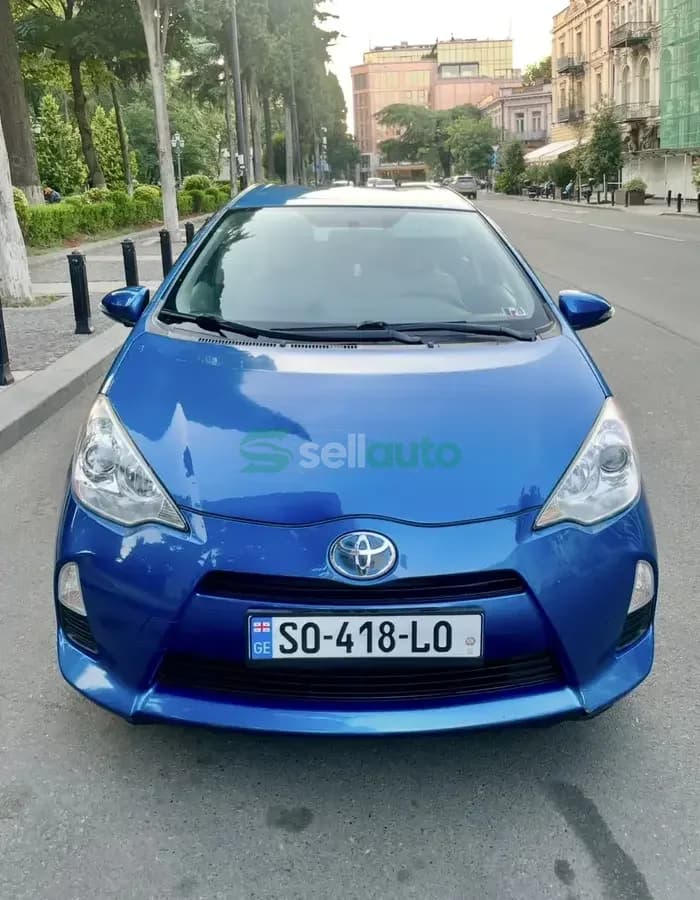 Toyota Prius C 2014
